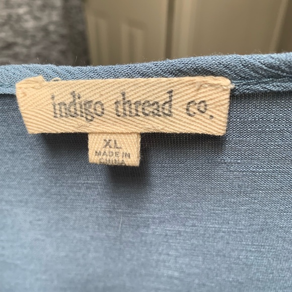 Indigo Threads Sleeveless Top - Picture 3 of 4